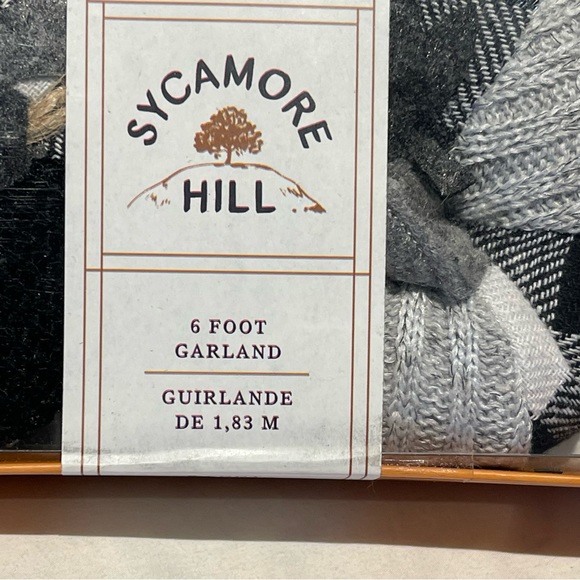 Sycamore Hill 6’ Pumpkin garland - Picture 2 of 9